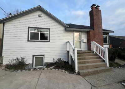 Smith Exteriors exterior remodeling project — Kent WA home with new siding and windows